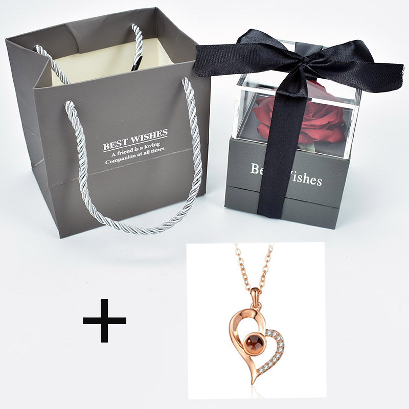 Eternal rose with necklace