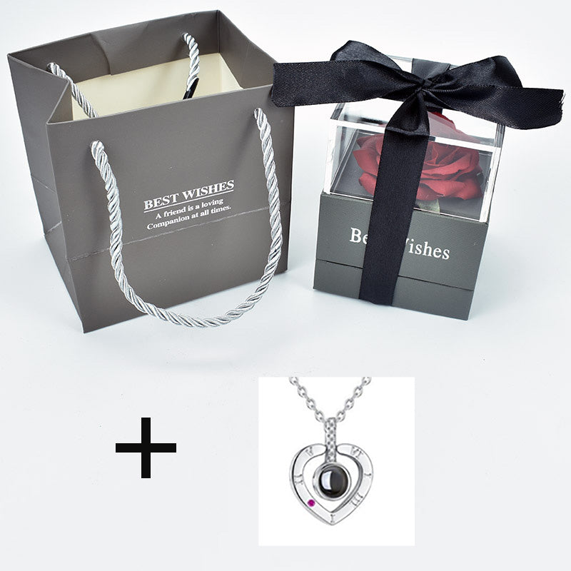 Eternal rose with necklace